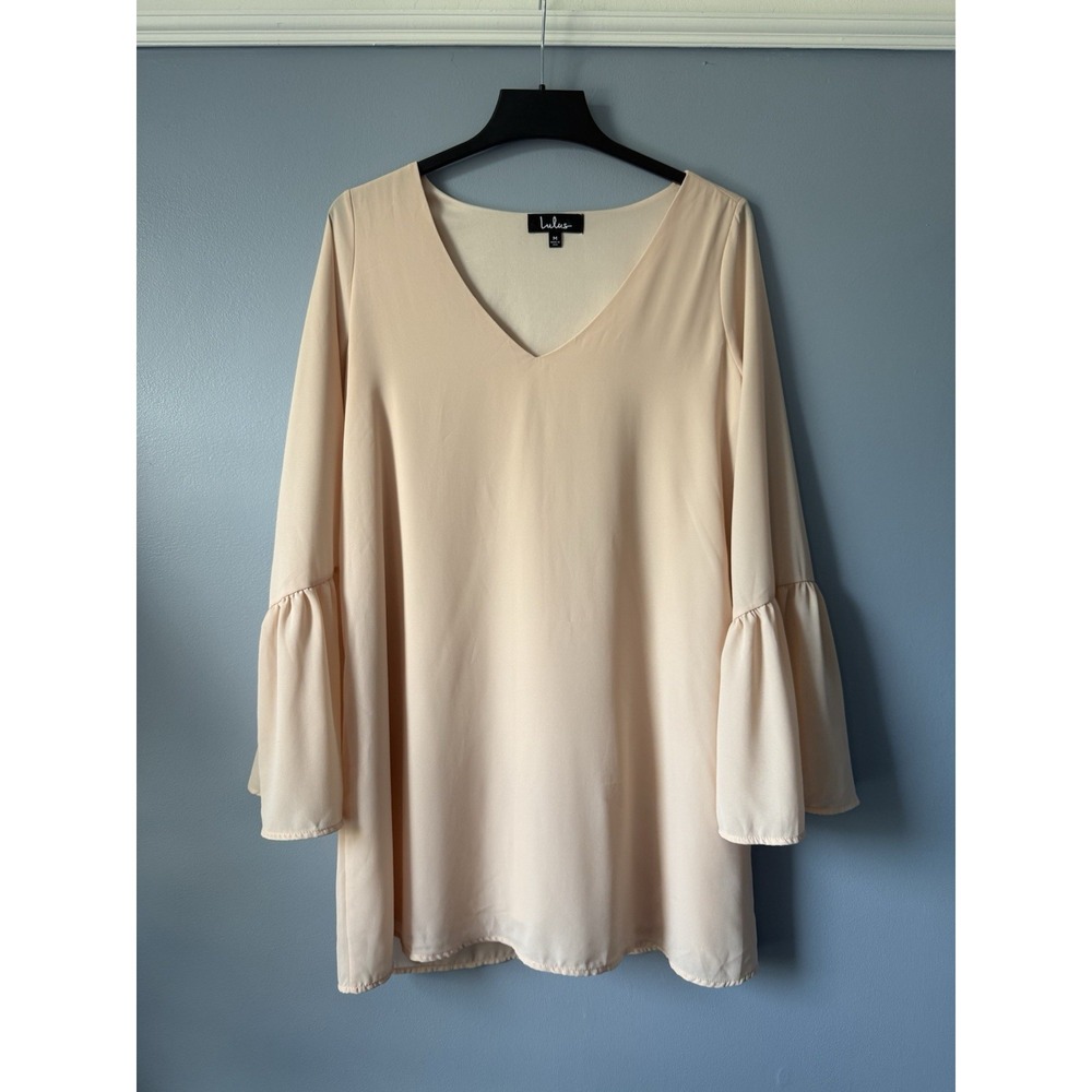 Lulu's Far Wanderings Blush Pink Bell Sleeve Chiffon V Neck Mini‎ Dress size Med